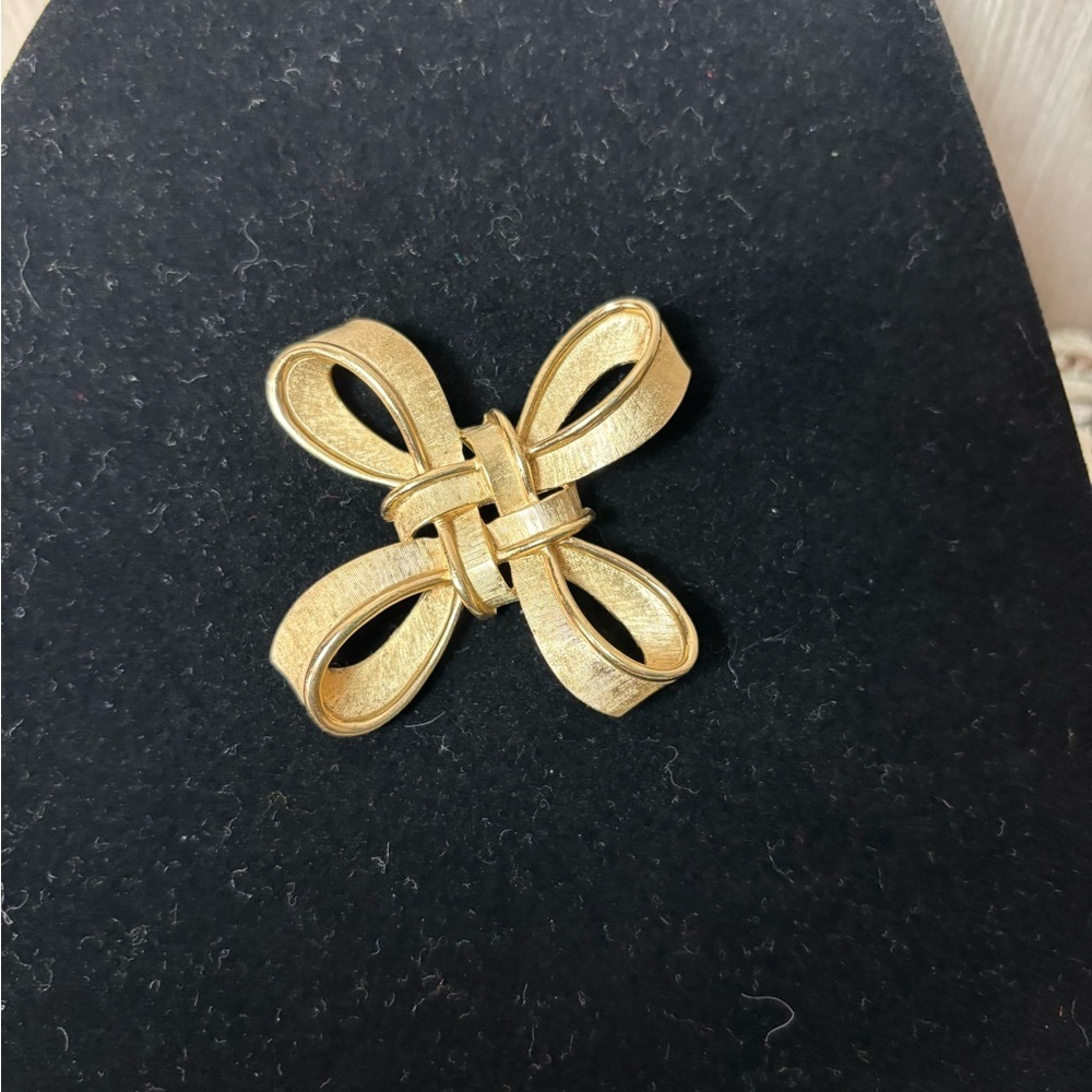 Trifari Vintage Crown Gold-Tone Maltese Cross Ribbon Brooch